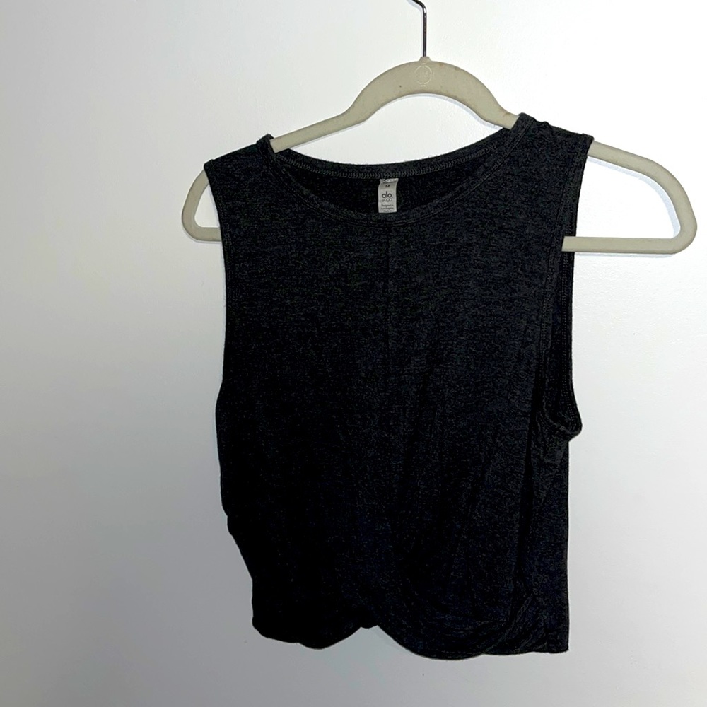 ALO Yoga size medium workout top grey